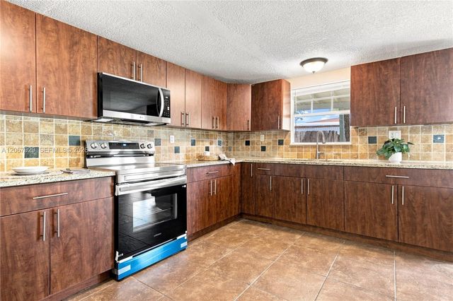 4160 SW 36th Street, West Park, FL 33023