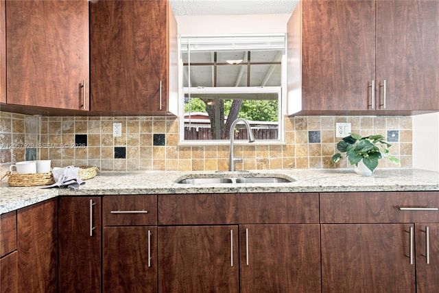 4160 SW 36th Street, West Park, FL 33023
