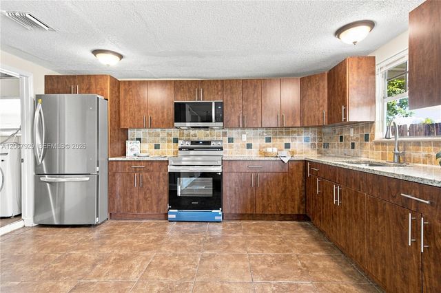 4160 SW 36th Street, West Park, FL 33023