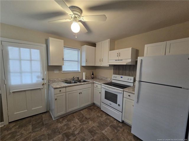 479 McBain Drive, Fayetteville, NC 28305