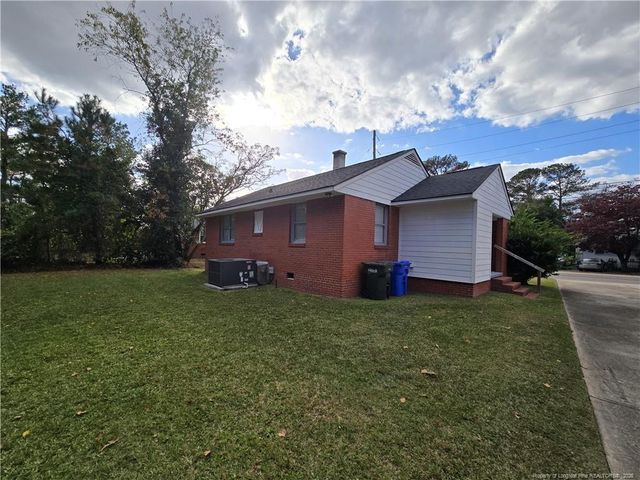 479 McBain Drive, Fayetteville, NC 28305