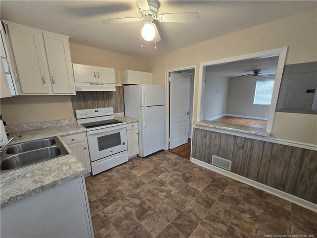 479 McBain Drive, Fayetteville, NC 28305