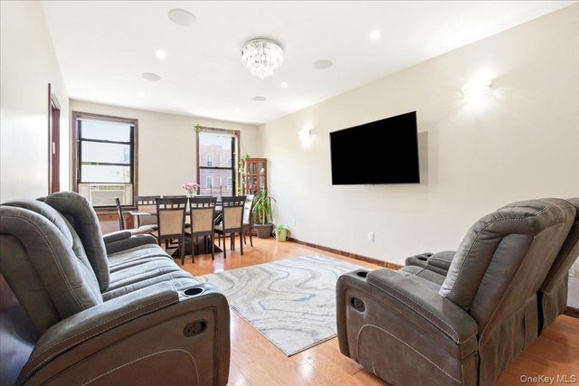 83-80 118th Street 4A, Kew Gardens, NY 11415