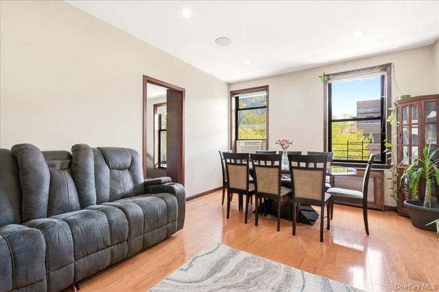 83-80 118th Street 4A, Kew Gardens, NY 11415