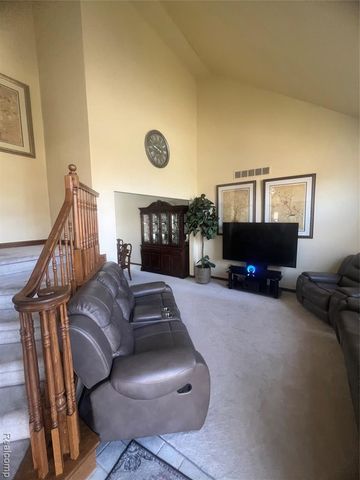 21589 Hunter Circle, Taylor, MI 48180