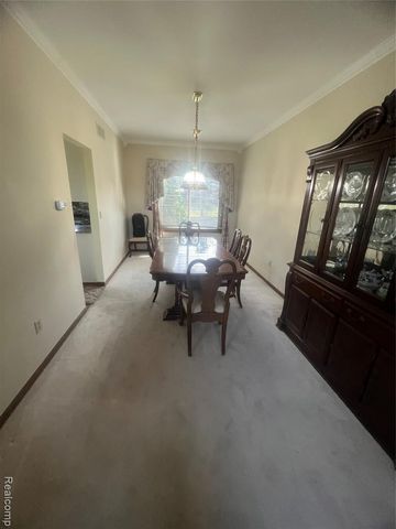 21589 Hunter Circle, Taylor, MI 48180