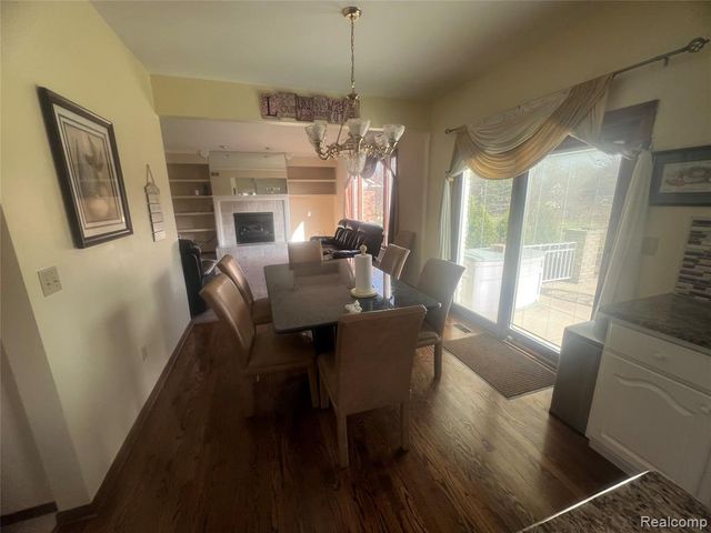 21589 Hunter Circle, Taylor, MI 48180