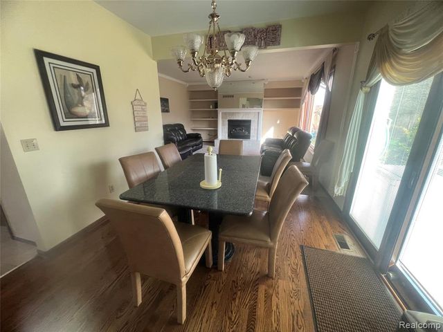 21589 Hunter Circle, Taylor, MI 48180