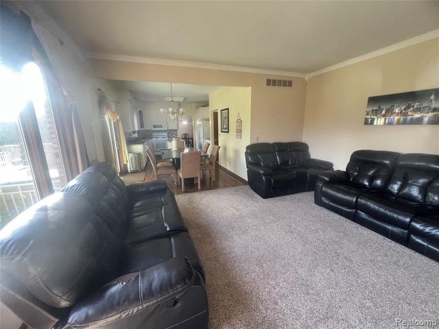 21589 Hunter Circle, Taylor, MI 48180