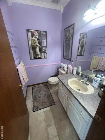 21589 Hunter Circle, Taylor, MI 48180