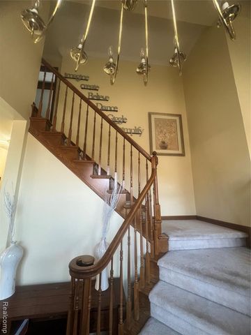 21589 Hunter Circle, Taylor, MI 48180