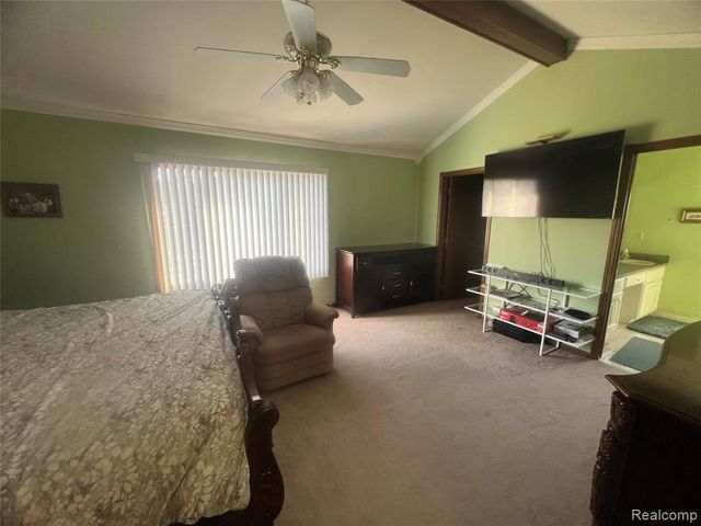 21589 Hunter Circle, Taylor, MI 48180