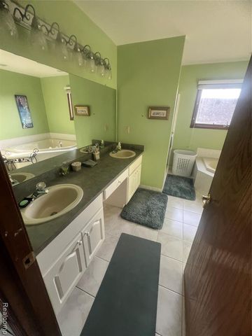 21589 Hunter Circle, Taylor, MI 48180