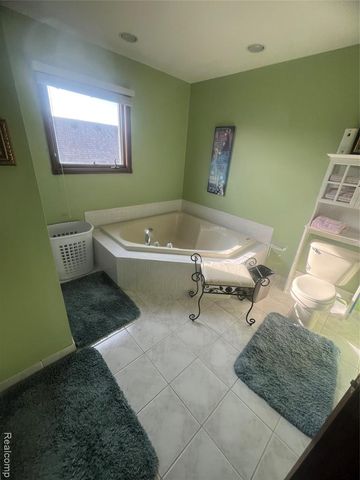 21589 Hunter Circle, Taylor, MI 48180