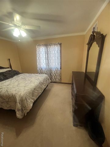 21589 Hunter Circle, Taylor, MI 48180