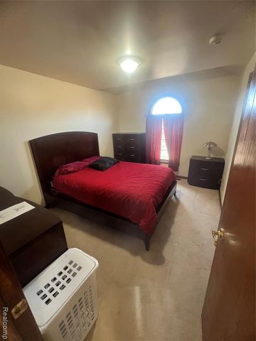 21589 Hunter Circle, Taylor, MI 48180