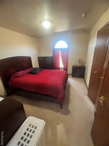 21589 Hunter Circle, Taylor, MI 48180