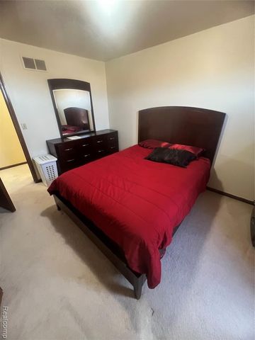 21589 Hunter Circle, Taylor, MI 48180