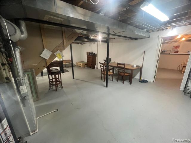 21589 Hunter Circle, Taylor, MI 48180