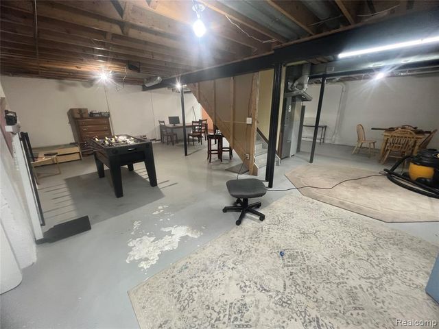 21589 Hunter Circle, Taylor, MI 48180