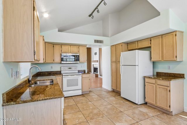 10177 S HACIENDA Drive, Goodyear, AZ 85338