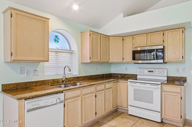 10177 S HACIENDA Drive, Goodyear, AZ 85338