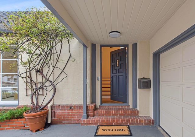 3938 Oakmore Rd, Oakland, CA 94602