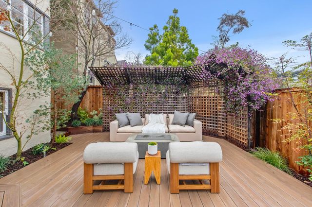 3938 Oakmore Rd, Oakland, CA 94602