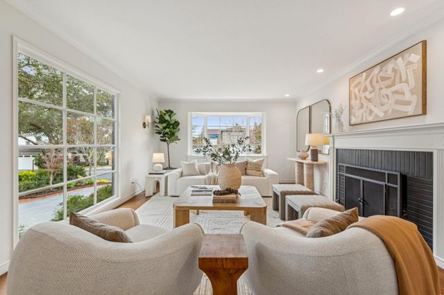 3938 Oakmore Rd, Oakland, CA 94602