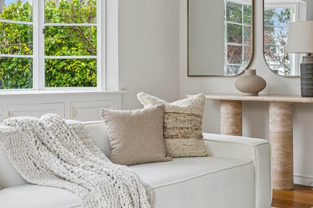 3938 Oakmore Rd, Oakland, CA 94602