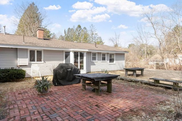 20 Donna Rd, Chelmsford, MA 01824