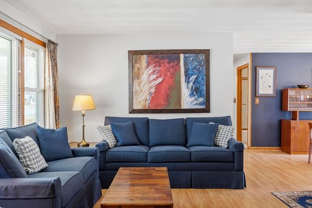 20 Donna Rd, Chelmsford, MA 01824