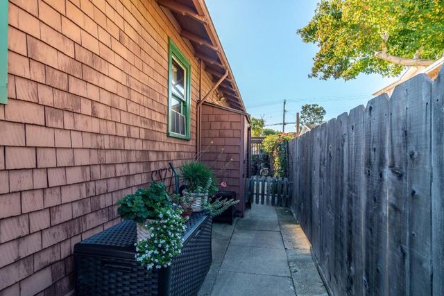 372 Monroe Street, Monterey, CA 93940