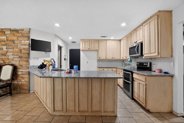 7132 Aspen Wood Trail, Fort Worth, TX 76132
