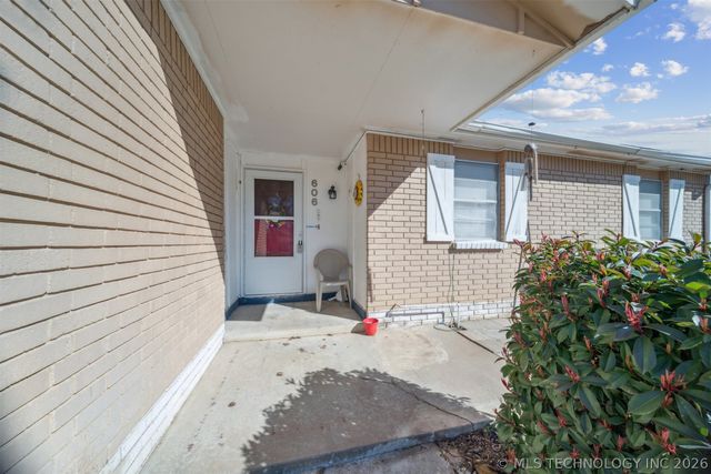 606 E Toledo Place, Broken Arrow, OK 74012