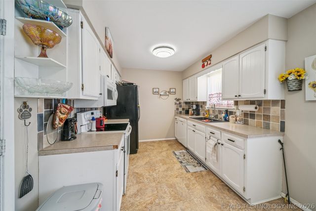 606 E Toledo Place, Broken Arrow, OK 74012