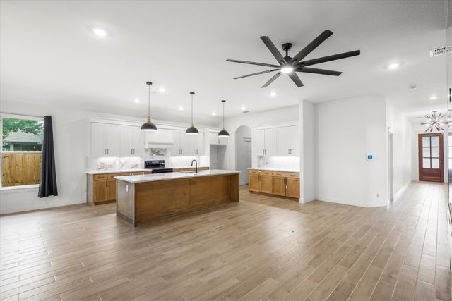 1868 Meadowview, Canton, TX 75103
