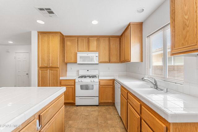 45334 Stadium Lane, Lancaster, CA 93535