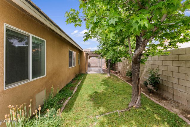 45334 Stadium Lane, Lancaster, CA 93535