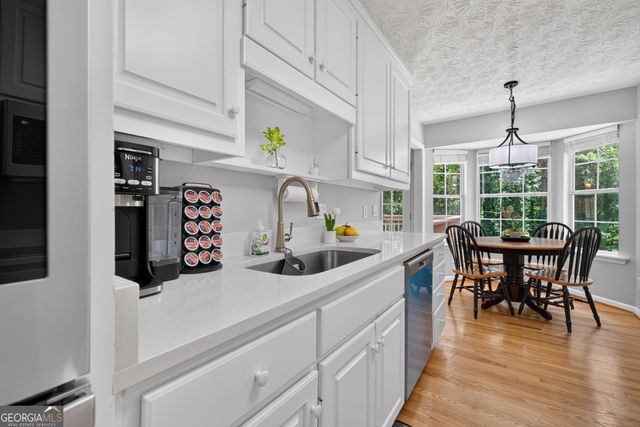 1074 Westchester Drive SW, Lilburn, GA 30047