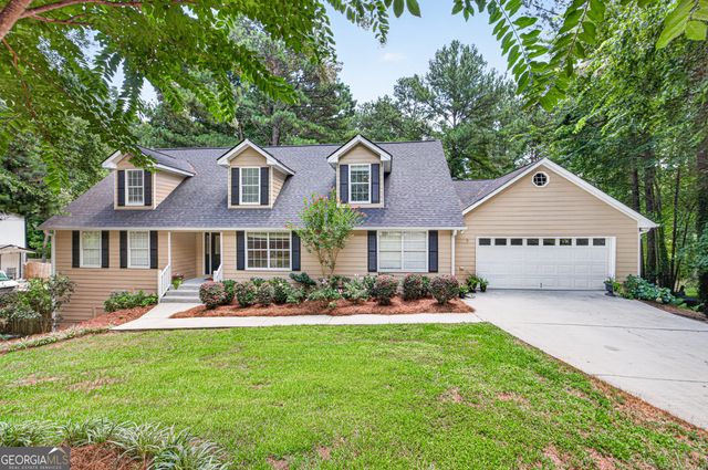 1074 Westchester Drive SW, Lilburn, GA 30047