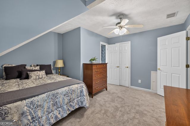 1074 Westchester Drive SW, Lilburn, GA 30047