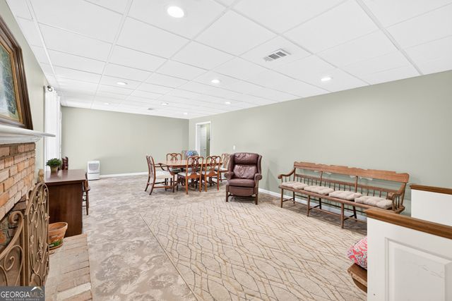 1074 Westchester Drive SW, Lilburn, GA 30047