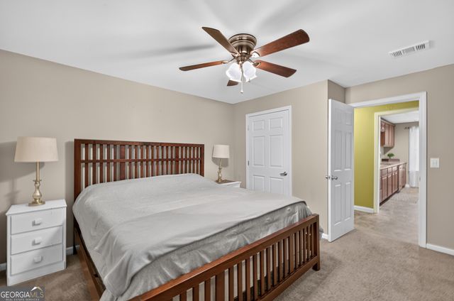 1074 Westchester Drive SW, Lilburn, GA 30047