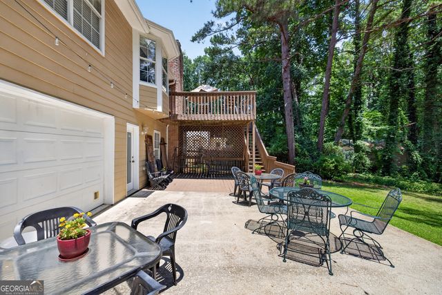 1074 Westchester Drive SW, Lilburn, GA 30047