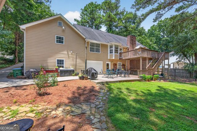 1074 Westchester Drive SW, Lilburn, GA 30047