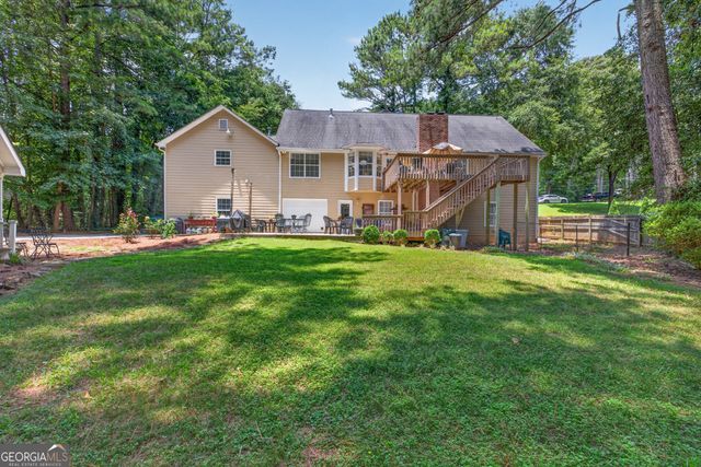 1074 Westchester Drive SW, Lilburn, GA 30047