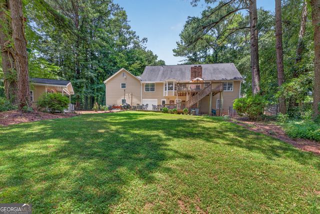 1074 Westchester Drive SW, Lilburn, GA 30047