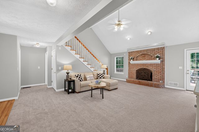 1074 Westchester Drive SW, Lilburn, GA 30047