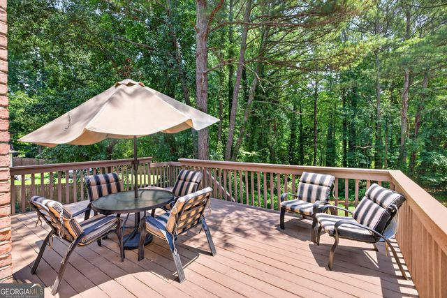 1074 Westchester Drive SW, Lilburn, GA 30047